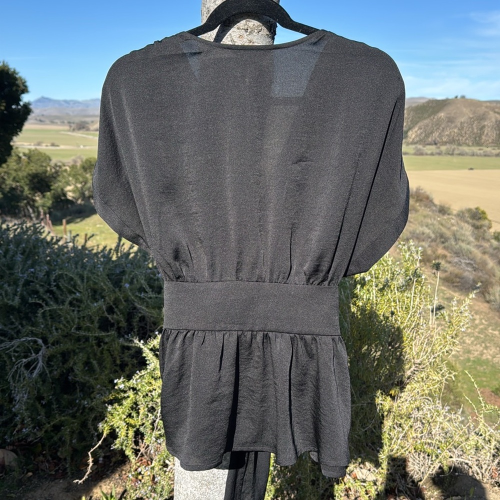 Express Black Women's Top - Picture 5 of 6